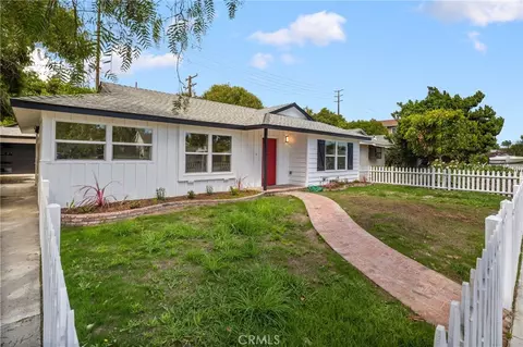 Exterior - 6953 E Stearns St, Long Beach, CA 90815 photo 5 of 17