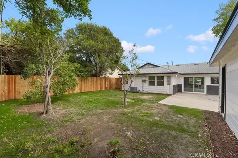 Exterior - 6953 E Stearns St, Long Beach, CA 90815 photo 14 of 17