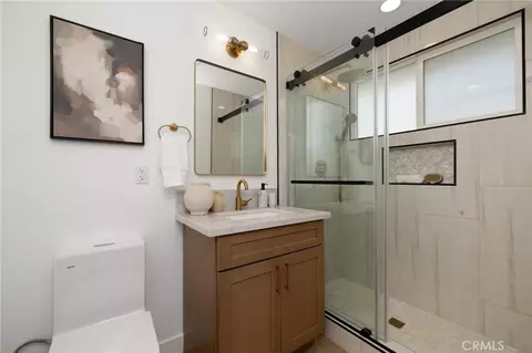 Bath - 6953 E Stearns St, Long Beach, CA 90815 photo 2 of 3