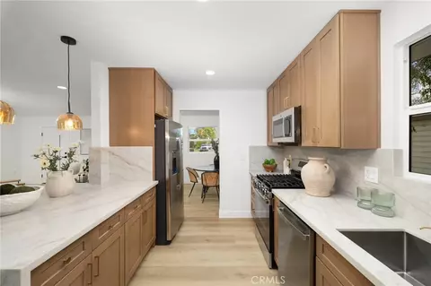 Kitchen - 6953 E Stearns St, Long Beach, CA 90815 photo 3 of 4