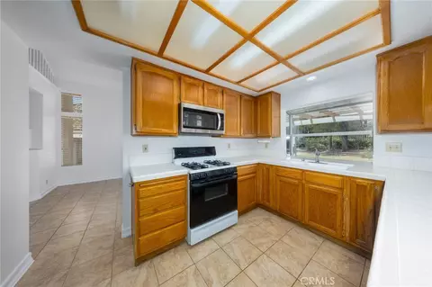 Kitchen - 30030 Corte Cantera, Temecula, CA 92591 photo 1 of 2