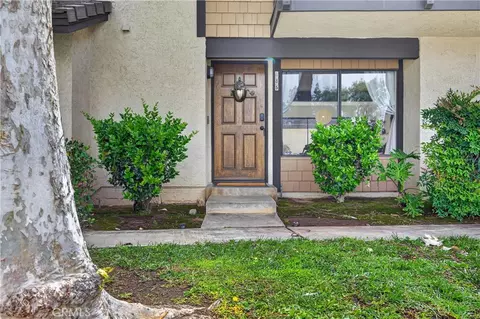 Exterior - 885 Via Sierra Nevada, Riverside, CA 92507 photo 1 of 8