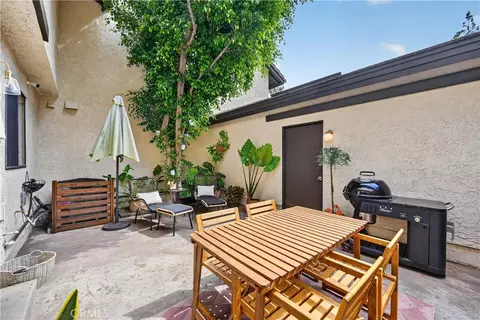 Exterior - 885 Via Sierra Nevada, Riverside, CA 92507 photo 5 of 8