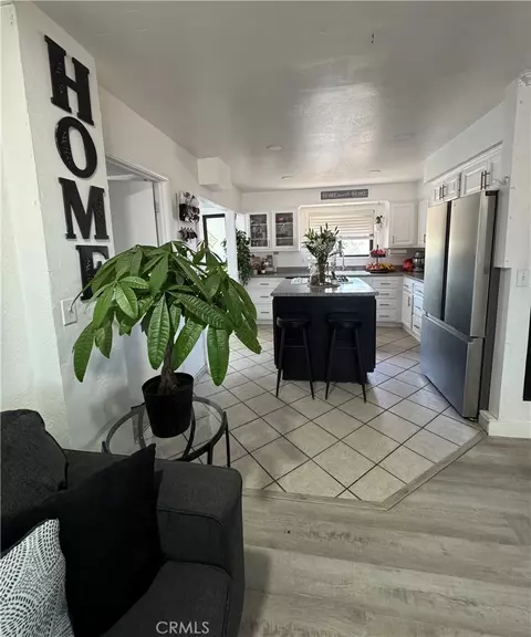 Kitchen - 11968 Bornite, Hesperia, CA 92345 photo 1 of 3