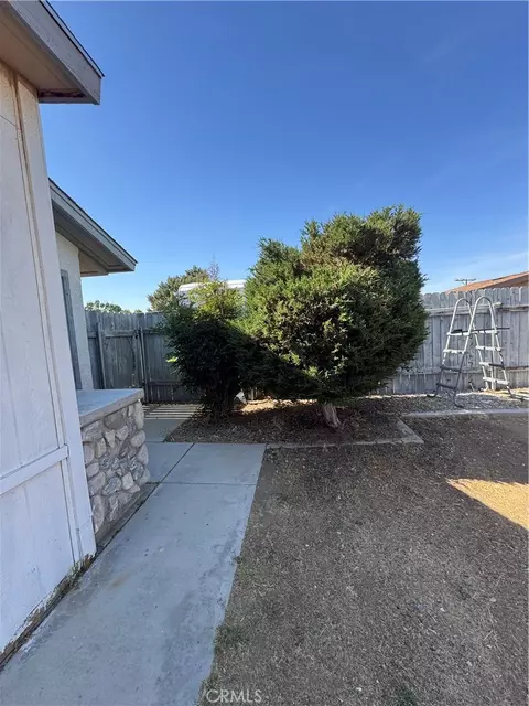 Exterior - 11968 Bornite, Hesperia, CA 92345 photo 9 of 11