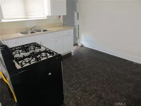 Entry Way - 3076 Lemon, Riverside, CA 92501 photo 1 of 2