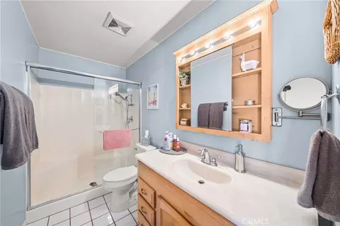 Bath - 4040 Penrod, Riverside, CA 92505 photo 2 of 2