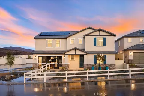 4000 Hudson Ln, Lake Elsinore, CA 92530