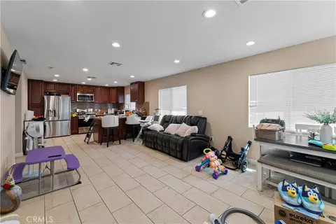 Entry Way - 217 E 5th St, Perris, CA 92570 photo 4 of 5