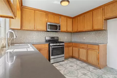 Kitchen - 217 E 5th St, Perris, CA 92570 photo 2 of 6