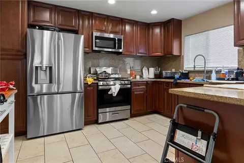 Kitchen - 217 E 5th St, Perris, CA 92570 photo 5 of 6