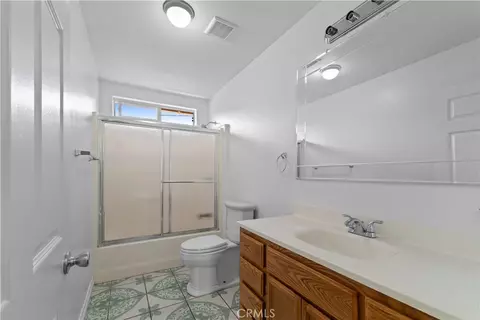 Bath - 217 E 5th St, Perris, CA 92570 photo 1 of 4