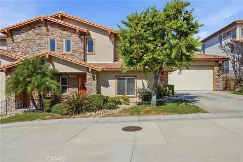 585 Via Pueblo, Riverside, CA 92507