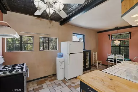 Kitchen - 4579 University, Riverside, CA 92501 photo 2 of 3
