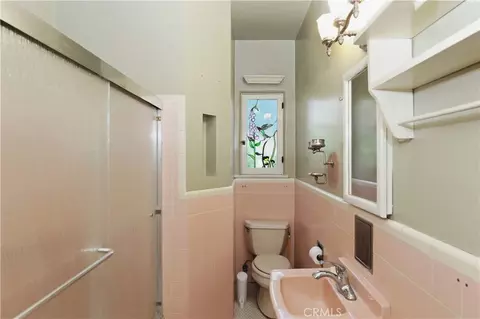 Bath - 4579 University, Riverside, CA 92501 photo 2 of 4