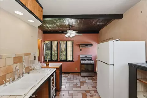 Kitchen - 4579 University, Riverside, CA 92501 photo 1 of 3