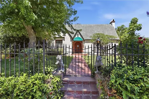 4579 University, Riverside, CA 92501 photo 5