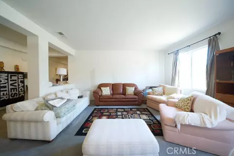 Living - 42585 Devant Cir, Temecula, CA 92592 photo 2 of 4