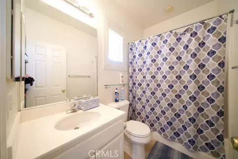 Bath - 42585 Devant Cir, Temecula, CA 92592 photo 1 of 1