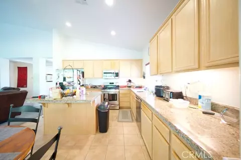 Kitchen - 42585 Devant Cir, Temecula, CA 92592 photo 1 of 1