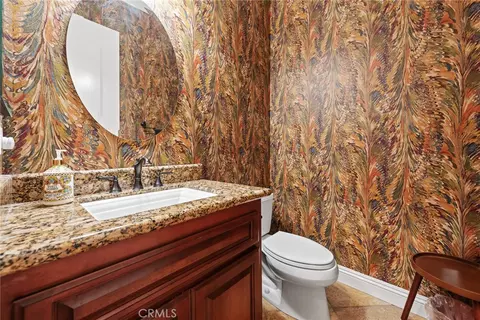 Bath - 9609 Equestrian Dr, Riverside, CA 92503 photo 4 of 6