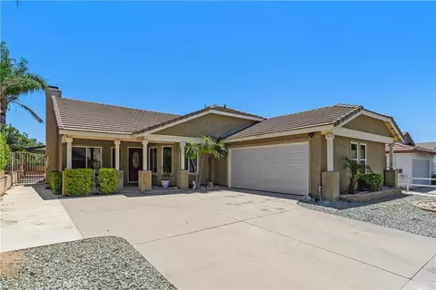 Exterior - 33732 Great Fls, Wildomar, CA 92595 photo 3 of 9