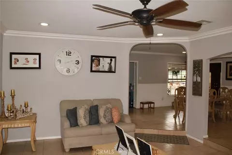 Entry Way - 9081 Tangelo, Fontana, CA 92335 photo 1 of 2