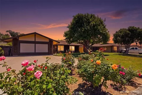 6916 Lincoln Ave, Riverside, CA 92506