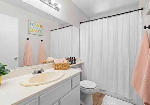 Bath - 19727 Westerly, Riverside, CA 92508 photo 3 of 3