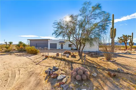 Exterior - 60611 Birdie Ln, Landers, CA 92285 photo 2 of 14