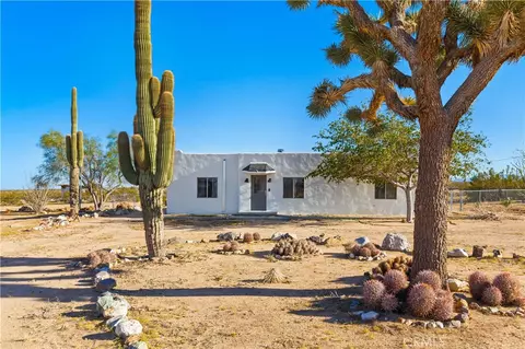 Exterior - 60611 Birdie Ln, Landers, CA 92285 photo 3 of 14