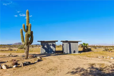 Exterior - 60611 Birdie Ln, Landers, CA 92285 photo 13 of 14