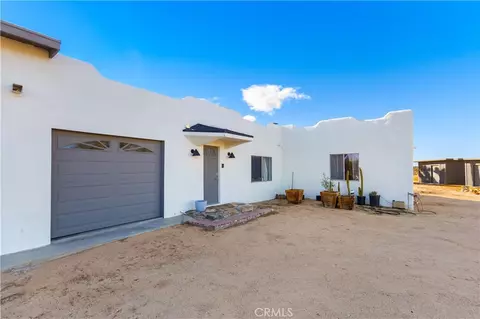 Exterior - 60611 Birdie Ln, Landers, CA 92285 photo 5 of 14