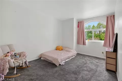 Bedroom - 6953 Dover Ct, Highland, CA 92346 photo 2 of 3