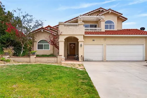 6953 Dover Ct, Highland, CA 92346