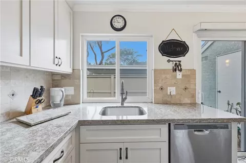 Kitchen - 53 Thicket #38, Irvine, CA 92614 photo 4 of 4