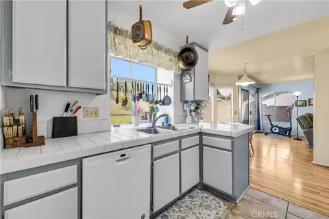 Kitchen - 12356 Thistle Dr, Rancho Cucamonga, CA 91739 photo 2 of 3
