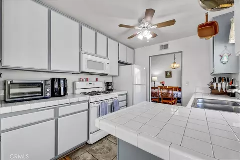 Kitchen - 12356 Thistle Dr, Rancho Cucamonga, CA 91739 photo 3 of 3