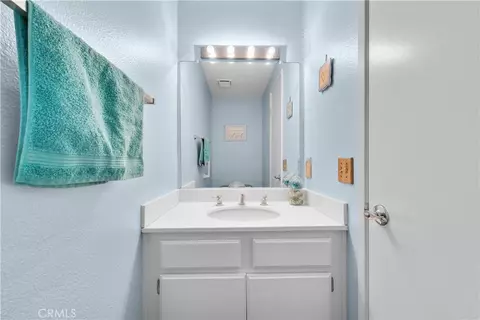 Bath - 12356 Thistle Dr, Rancho Cucamonga, CA 91739 photo 1 of 4