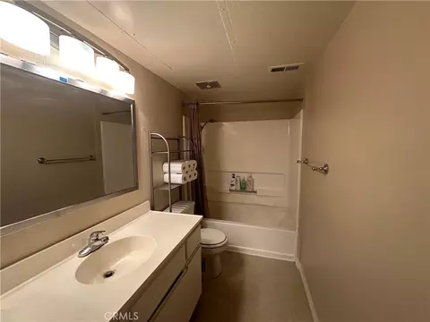 Bath - 10655 Lemon Ave #2709, Rancho Cucamonga, CA 91737 photo 3 of 3