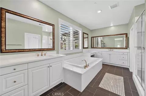 Bath - 16560 Sol Ave, Riverside, CA 92503 photo 2 of 4