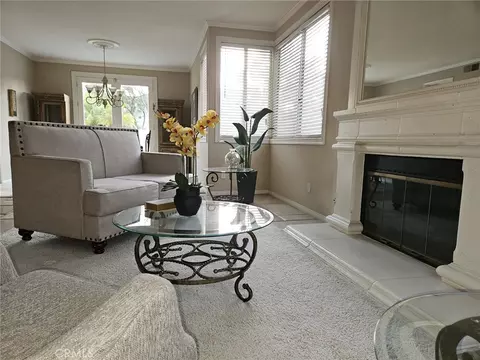 Living - 1050 Ginger Cir, Corona, CA 92879 photo 2 of 4