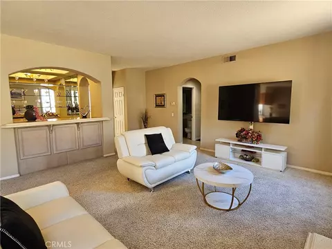 Living - 1050 Ginger Cir, Corona, CA 92879 photo 4 of 4