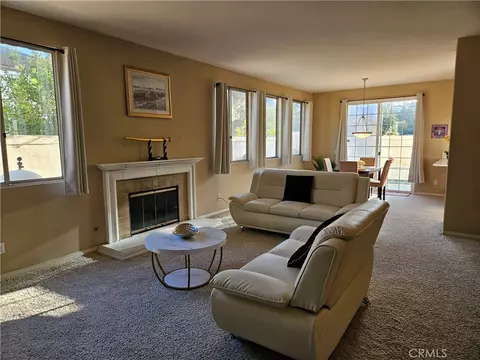 Living - 1050 Ginger Cir, Corona, CA 92879 photo 3 of 4
