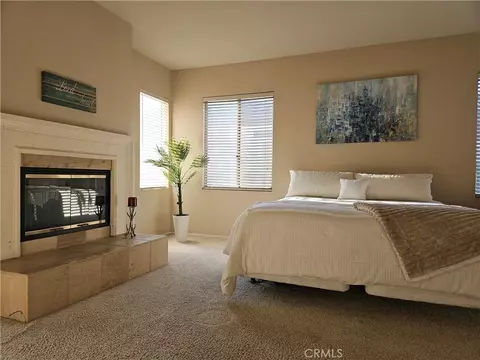 Bedroom - 1050 Ginger Cir, Corona, CA 92879 photo 2 of 9