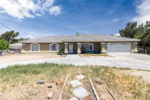 Exterior - 18936 Rocksprings, Hesperia, CA 92345 photo 2 of 7
