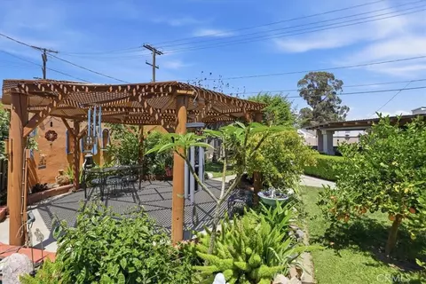 Exterior - 2041 Blenheim, Riverside, CA 92507 photo 18 of 19