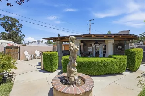 Exterior - 2041 Blenheim, Riverside, CA 92507 photo 12 of 19
