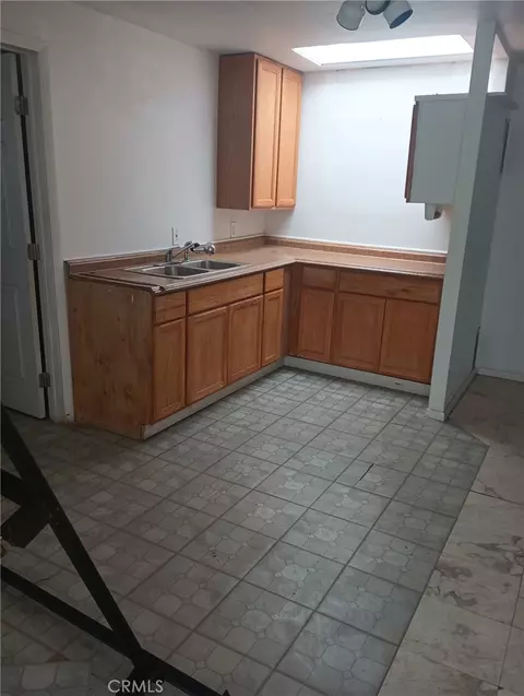 Kitchen - 973 Orange Ave, Beaumont, CA 92223 photo 1 of 2