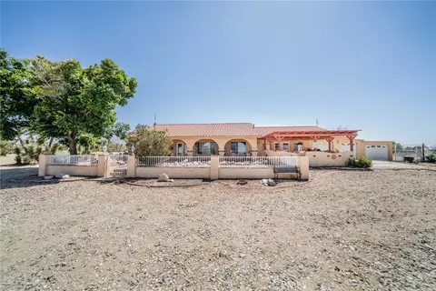 12274 Mountain, Pinon Hills, CA 92372 photo 1